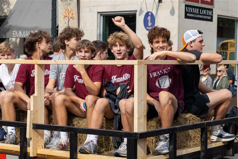 Schools celebrate homecomings